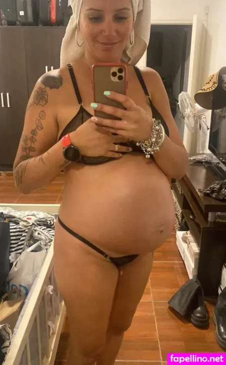 Sleeping Mommy OnlyFans Thumbnail #9FXksNOG6b