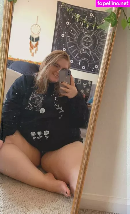 Sleepy Hneybee OnlyFans Thumbnail #IG9lLShNYb