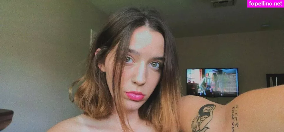 Sleepy Sofia OnlyFans Thumbnail #GdXodDWNnS