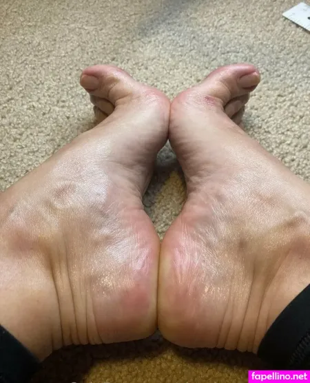 Slendersolesmom OnlyFans Thumbnail #TjGZK34rU4
