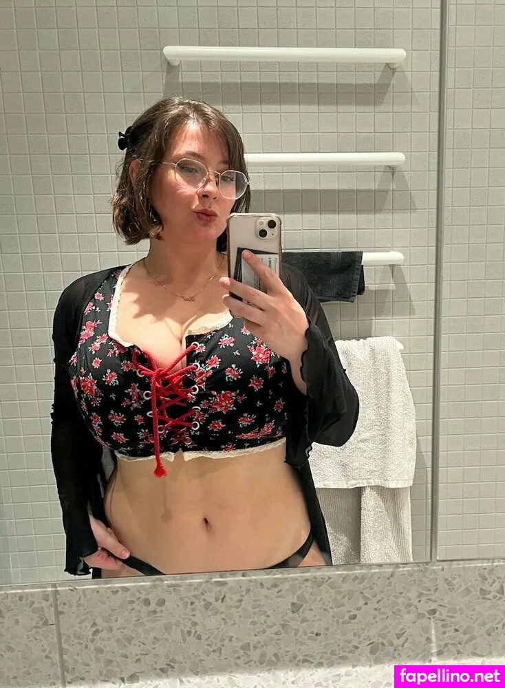 Bel Larcombe, bel_larcombe_, slice_of_salami Nude Leaked OnlyFans Photo #Rp2Vcqsdae