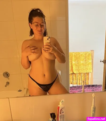 Slice Of Salami OnlyFans Thumbnail #k0UprUi7Id