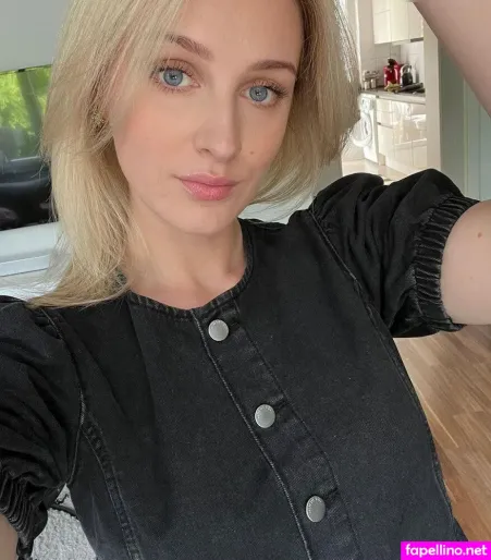 Slimladysashka OnlyFans Thumbnail #rIw5uo7W5h
