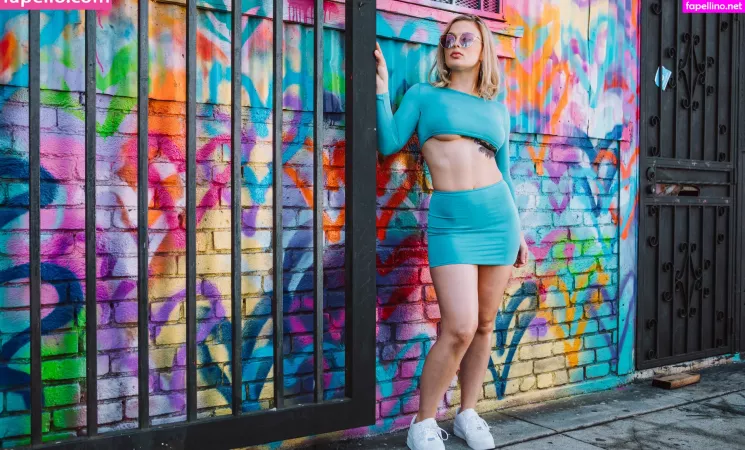 Sloan Harper OnlyFans Thumbnail #7jvzGbfH78