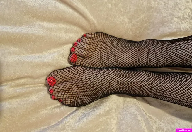 Sloppysolesuk OnlyFans Thumbnail #7maD99jGRu