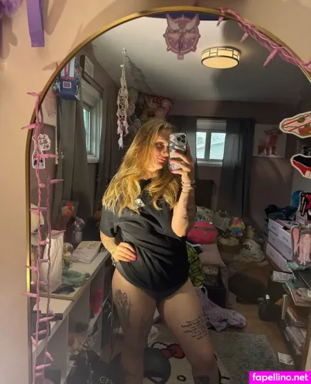 Slutshameless18 Main Profile Photo