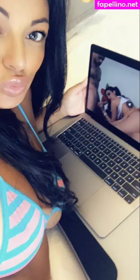 Sluttyjennaxo OnlyFans Thumbnail #LUNAhPhdAL