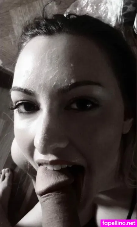 Sluttyneorn OnlyFans Thumbnail #eBRG2FkJy8