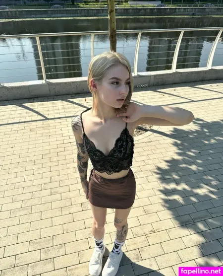 Sly Karina OnlyFans Thumbnail #JH9fzN6way