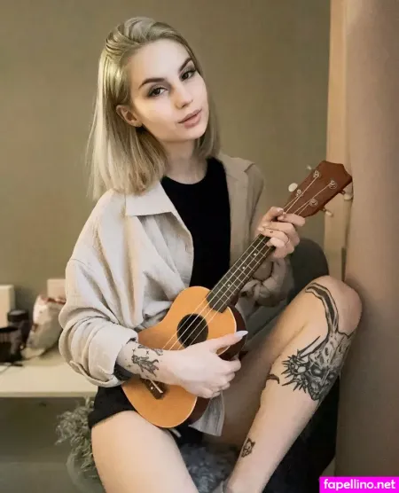 Sly Karina OnlyFans Thumbnail #LYkG55dWXA