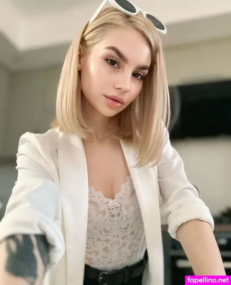 Sly Karina OnlyFans Thumbnail #M3PoaHlmXG