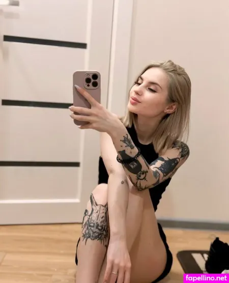 Sly Karina OnlyFans Thumbnail #S44HjDDALP