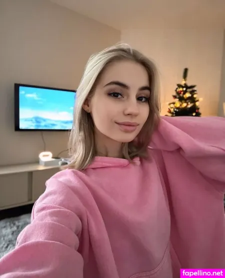 Sly Karina OnlyFans Thumbnail #VXORGvrYGp