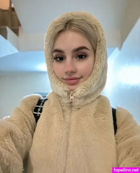 Sly Karina OnlyFans Thumbnail #ZZ1tygu16p