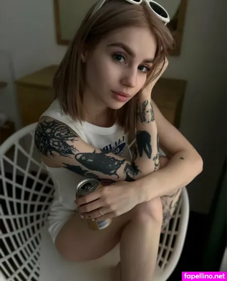 Sly Karina OnlyFans Thumbnail #kKmCGCPsfd