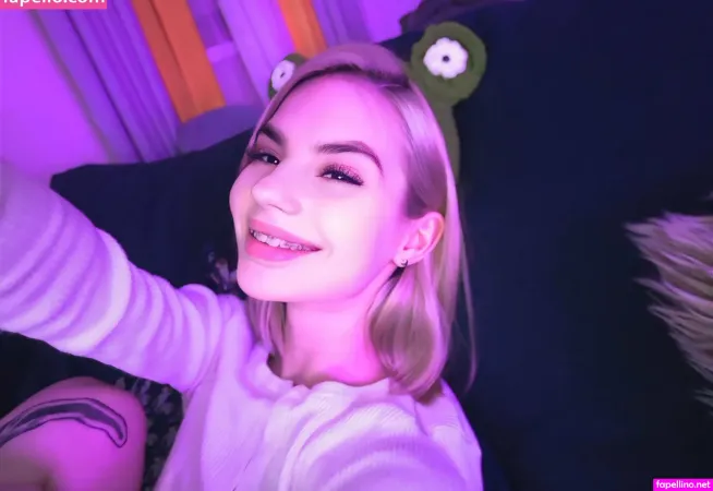 Sly Karina OnlyFans Thumbnail #qZwEPl5fbV