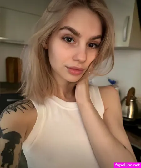 Sly Karina OnlyFans Thumbnail #zjEJGYZamZ