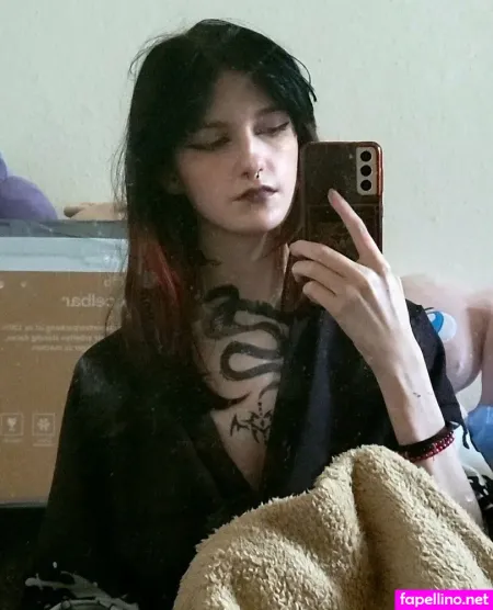 Sm0ltiddym0thgf photo