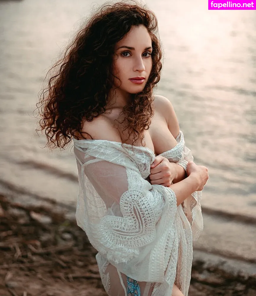 Lika, Smallcurlyfry, small_curlyfry Nude Leaked OnlyFans Photo #kys1Bo1VWL