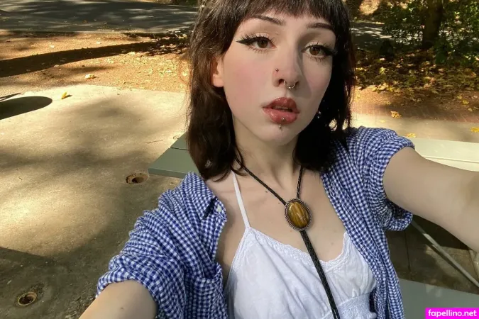 Smallwoundedfawn OnlyFans Thumbnail #oIAC6lzvAc