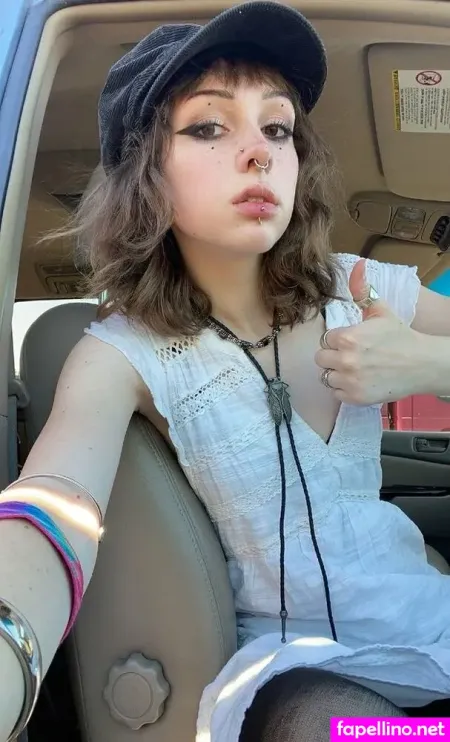 Smallwoundedfawn OnlyFans Thumbnail #yR8Ub5V8OZ