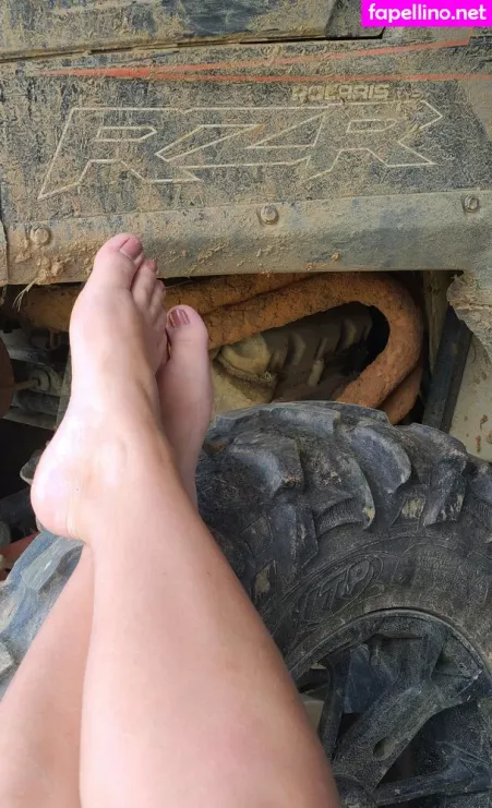 Smelliefeetsweetie OnlyFans Thumbnail #JoJRtm5lXC