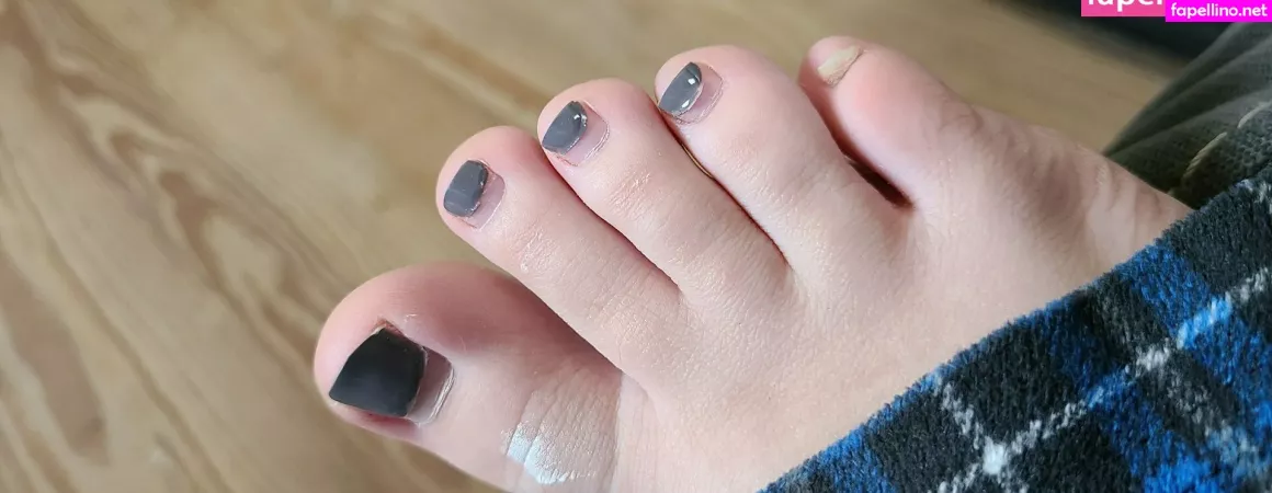 Smelliefeetsweetie OnlyFans Thumbnail #VoprGJZ31z