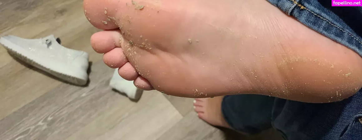 Smelliefeetsweetie OnlyFans Thumbnail #koPdG1v3K5