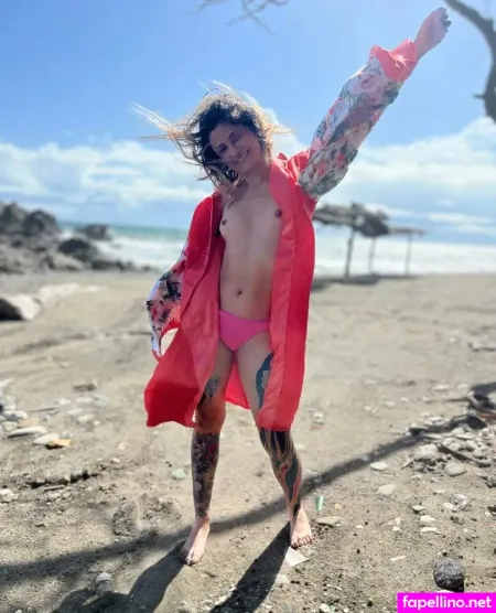 Smeralldaclark OnlyFans Thumbnail #RRA1rrqXGk