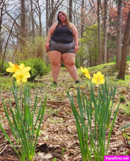 Smil3y420x OnlyFans Thumbnail #ya0EXlsEOO