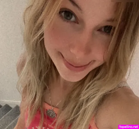 Smileydani OnlyFans Thumbnail #E9ME5qrd4B