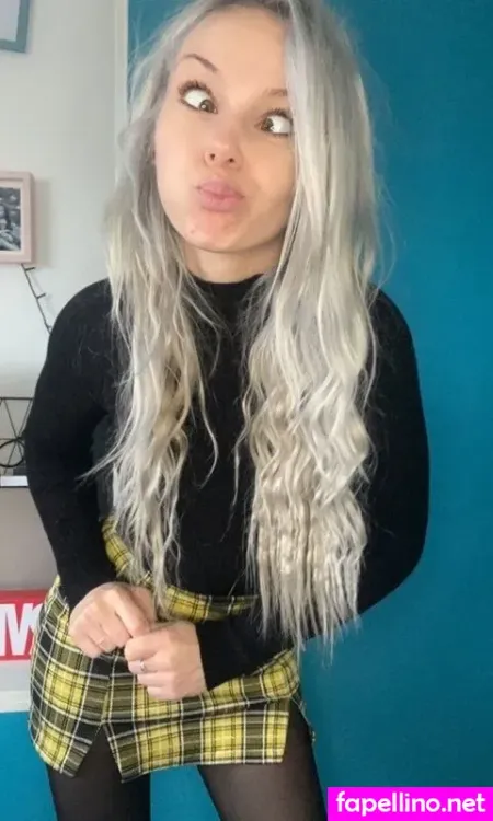 Smileydani OnlyFans Thumbnail #FOvMg6k4Pp