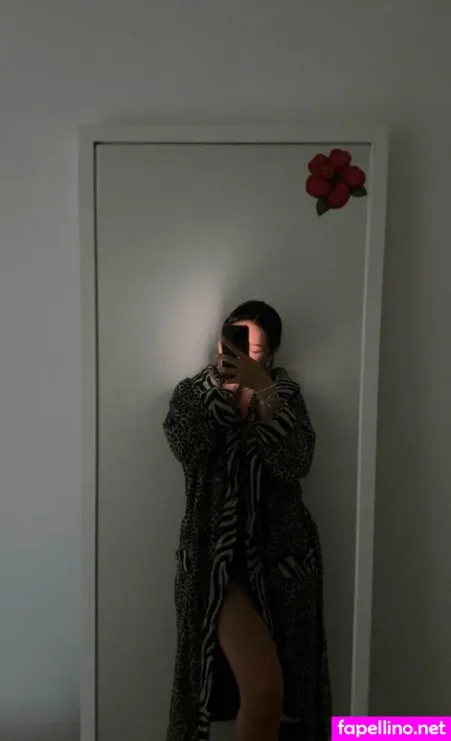 Smillarosaa OnlyFans Thumbnail #c9ObtmHgnP