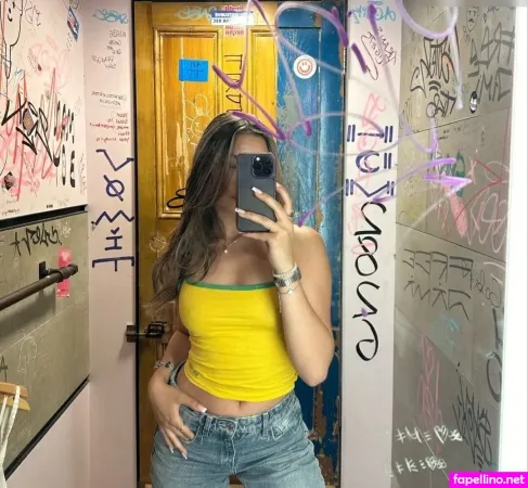 Smillarosaa OnlyFans Thumbnail #cb0KKlaiBt