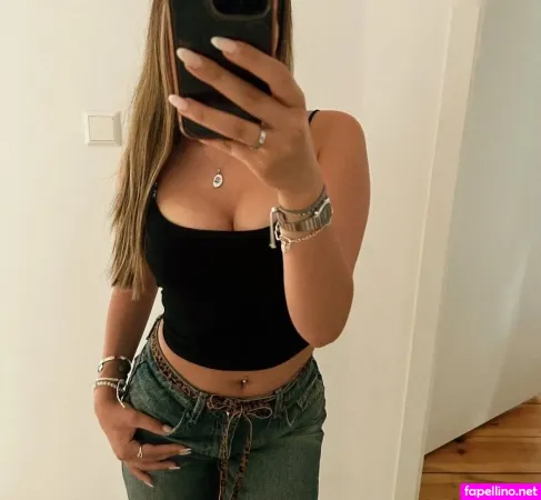 Smillarosaa OnlyFans Thumbnail #fEgsd2Ah4V