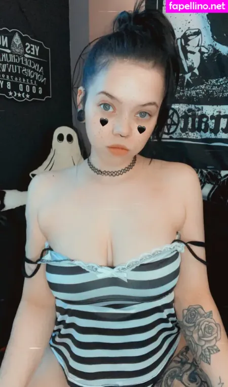 Smokewitch13 OnlyFans Thumbnail #oG0wxebsRk