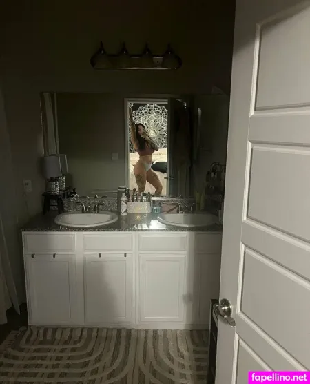 Smokinbabejade OnlyFans Thumbnail #Y2OnyPeSoN
