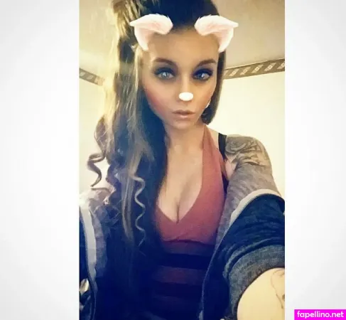 Smoking Babee OnlyFans Thumbnail #8XrgbcKYkm