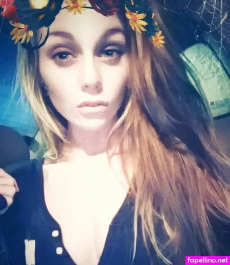 Smoking Babee OnlyFans Thumbnail #F0E70Dr4m0
