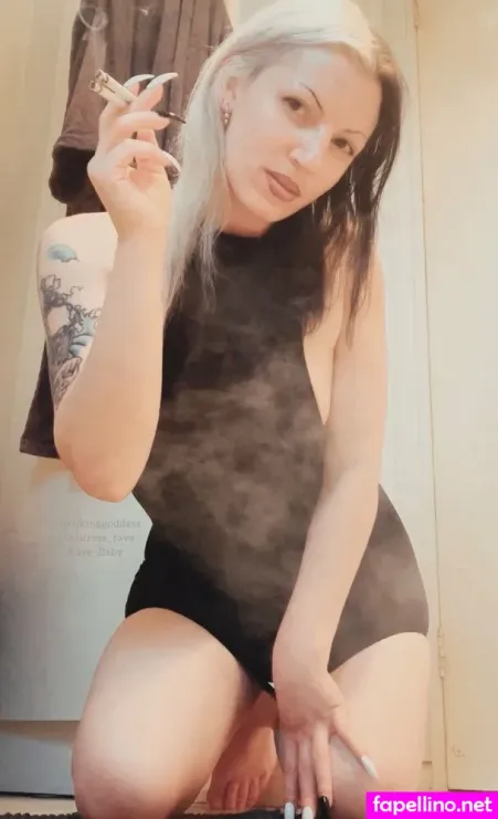 Smokinggoddess OnlyFans Thumbnail #6tKWmOotSK