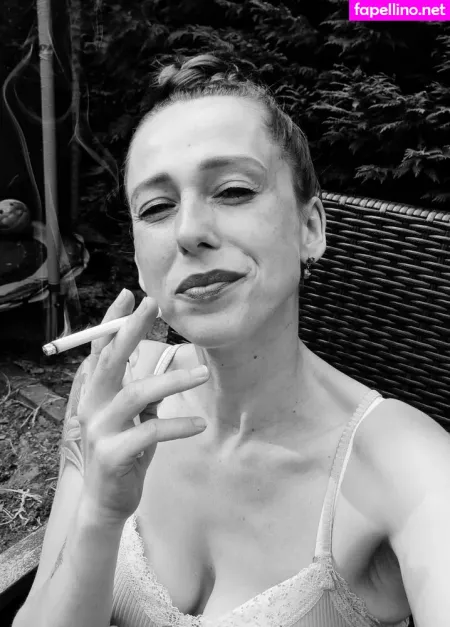 Smokingmom OnlyFans Thumbnail #JeTreLaTvc
