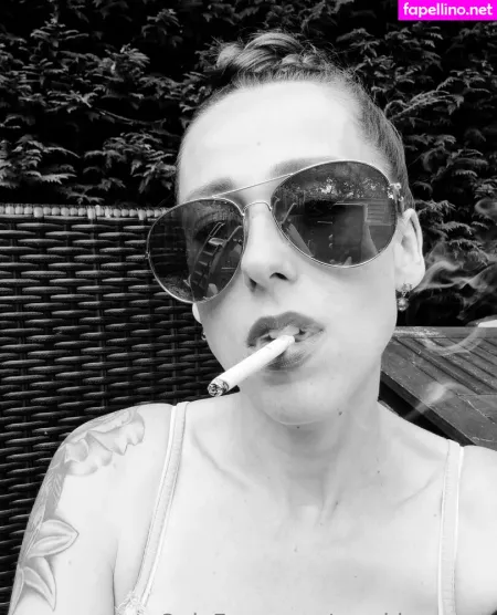 Smokingmom OnlyFans Thumbnail #Kpjz2bRWny