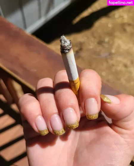 Smokingprincessof OnlyFans Thumbnail #bFbYb16L3V