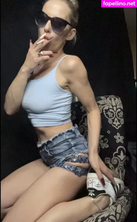 Smokingqueenalina OnlyFans Thumbnail #0iFFJSJGy6
