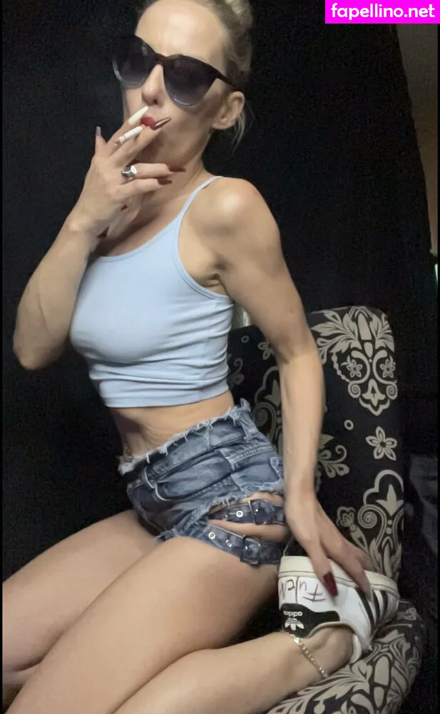 smokingqueenalina, smokingqueenalina1 Nude Leaked OnlyFans Photo #0iFFJSJGy6
