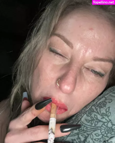 Smokingqueenalina OnlyFans Thumbnail #8I0GBEYHjl