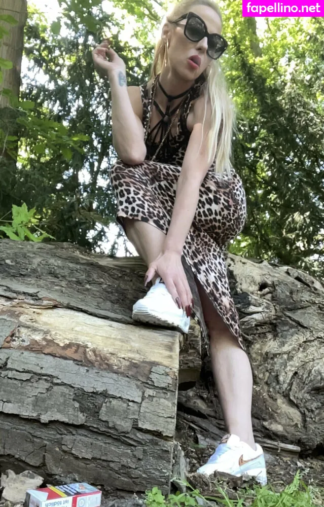 smokingqueenalina, smokingqueenalina1 Nude Leaked OnlyFans Photo #8I3VPfvuvB