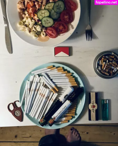 Smokingqueenalina OnlyFans Thumbnail #IKKUds3Hyo