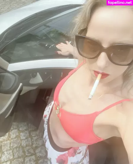 Smokingqueenalina OnlyFans Thumbnail #OxV1Ghz9iZ