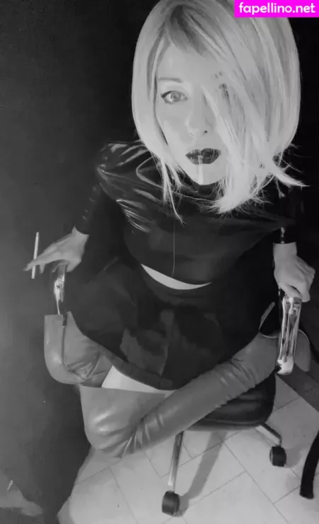 Smokingqueenalina OnlyFans Thumbnail #QjP53BQNpx